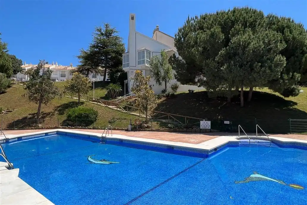Piscina de Casa o xalet en venda en Mijas amb Aire condicionat, Calefacció i Terrassa