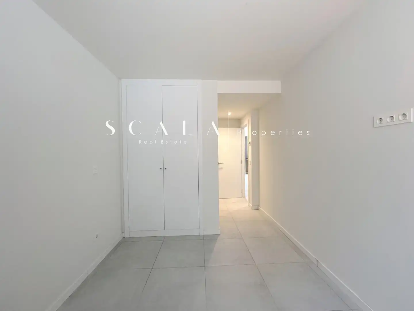 Bedroom of Flat for rent in Madrid  with Air Conditioner, Heating and Terrace