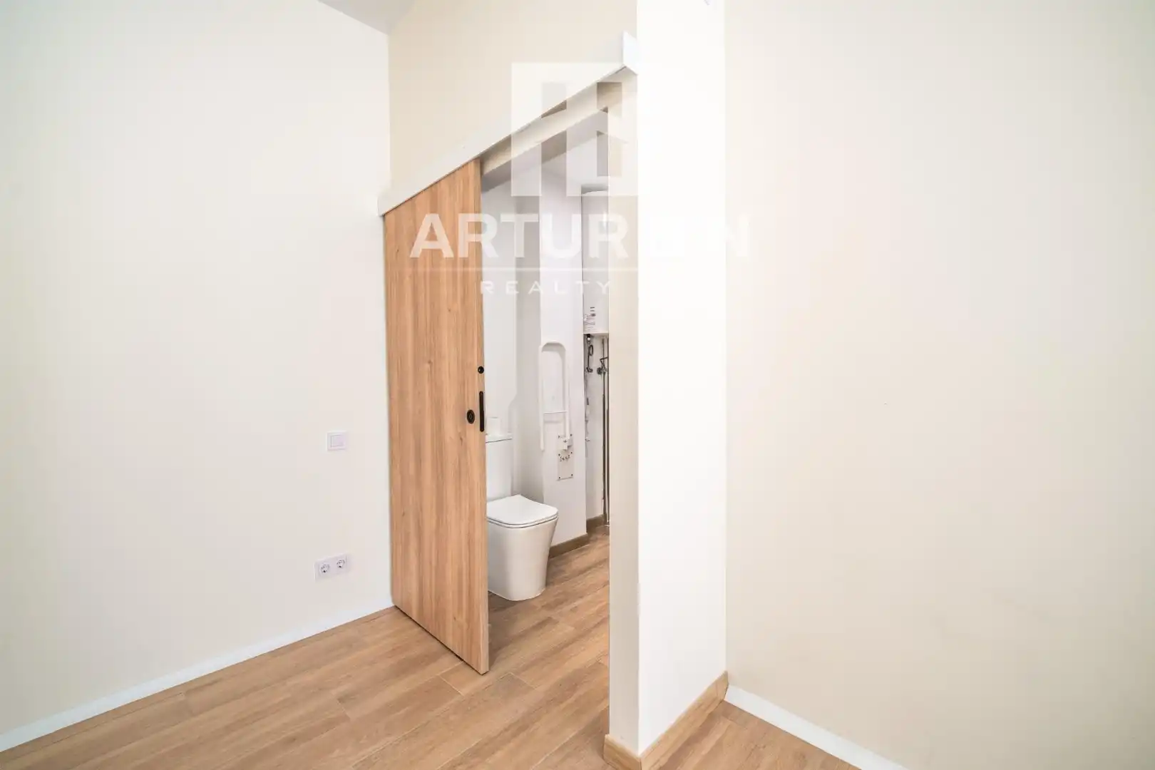 Study for rent in Valencia, Valencia