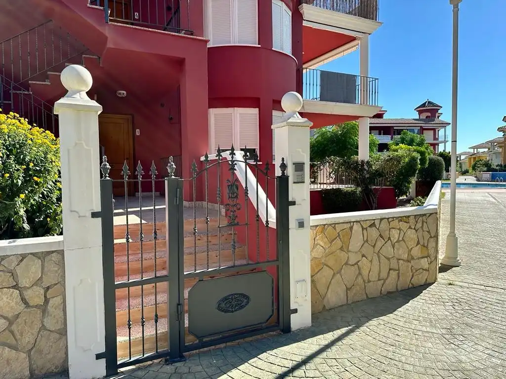 Apartamento con piscina en venta en Avenida Ermita San Antonio 20, imagen 19