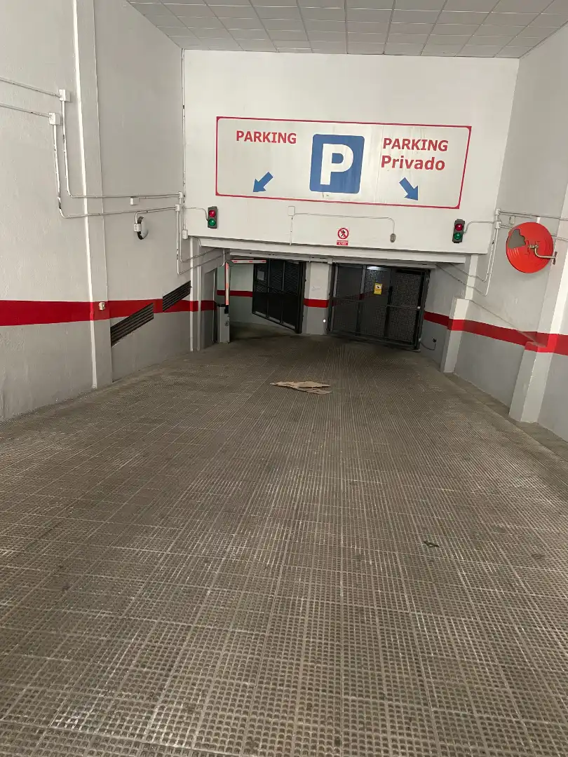Garage for rent in Calle Rayo, 4, La Alhóndiga