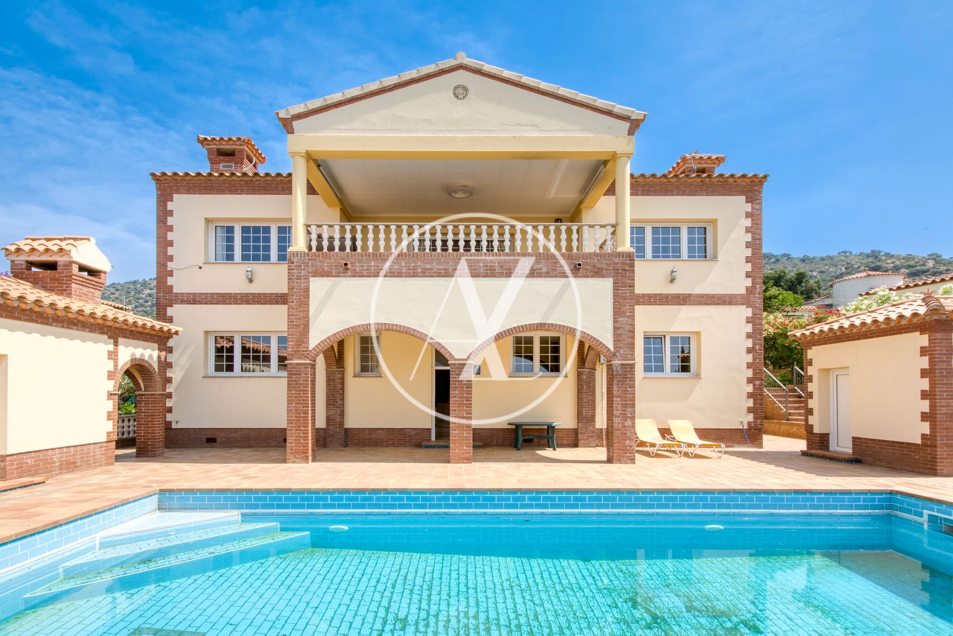Vista exterior de Casa o xalet de lloguer en Palau-saverdera amb Aire condicionat, Jardí privat i Terrassa