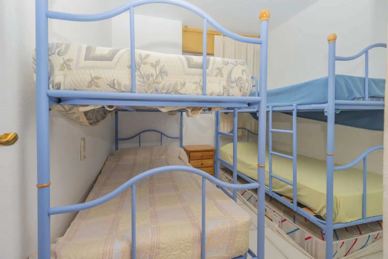 Habitación de Apartamento en venta en Calpe / Calp con Terraza y Piscina comunitaria