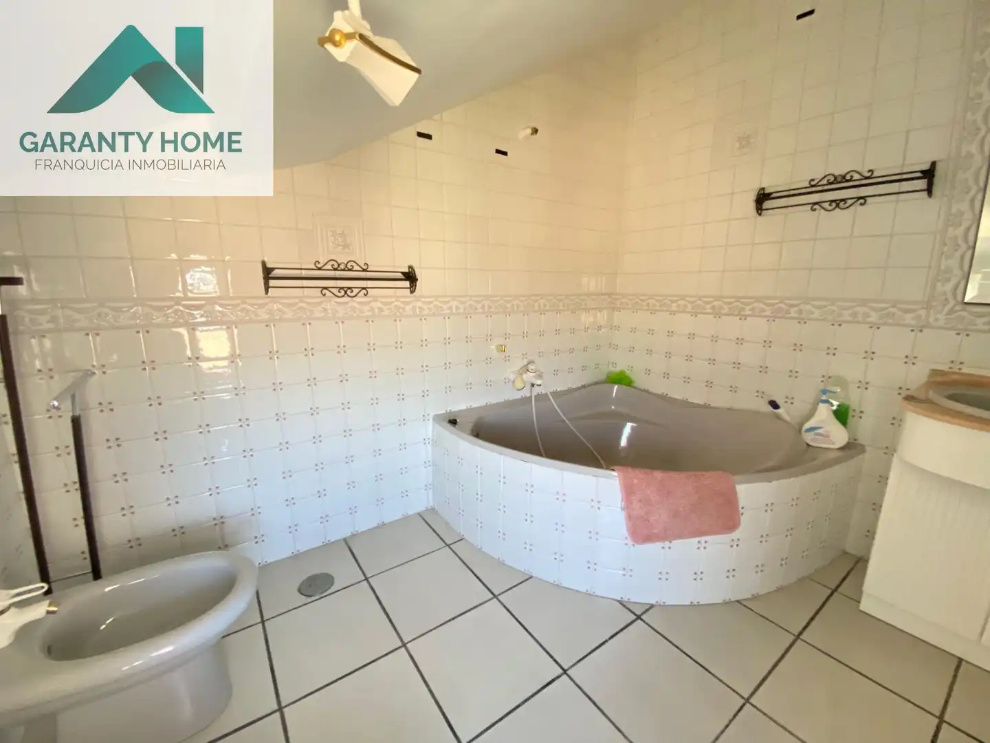 Baño de Casa o chalet en venta en Valdepeñas de Jaén con Aire acondicionado, Calefacción y Jardín privado