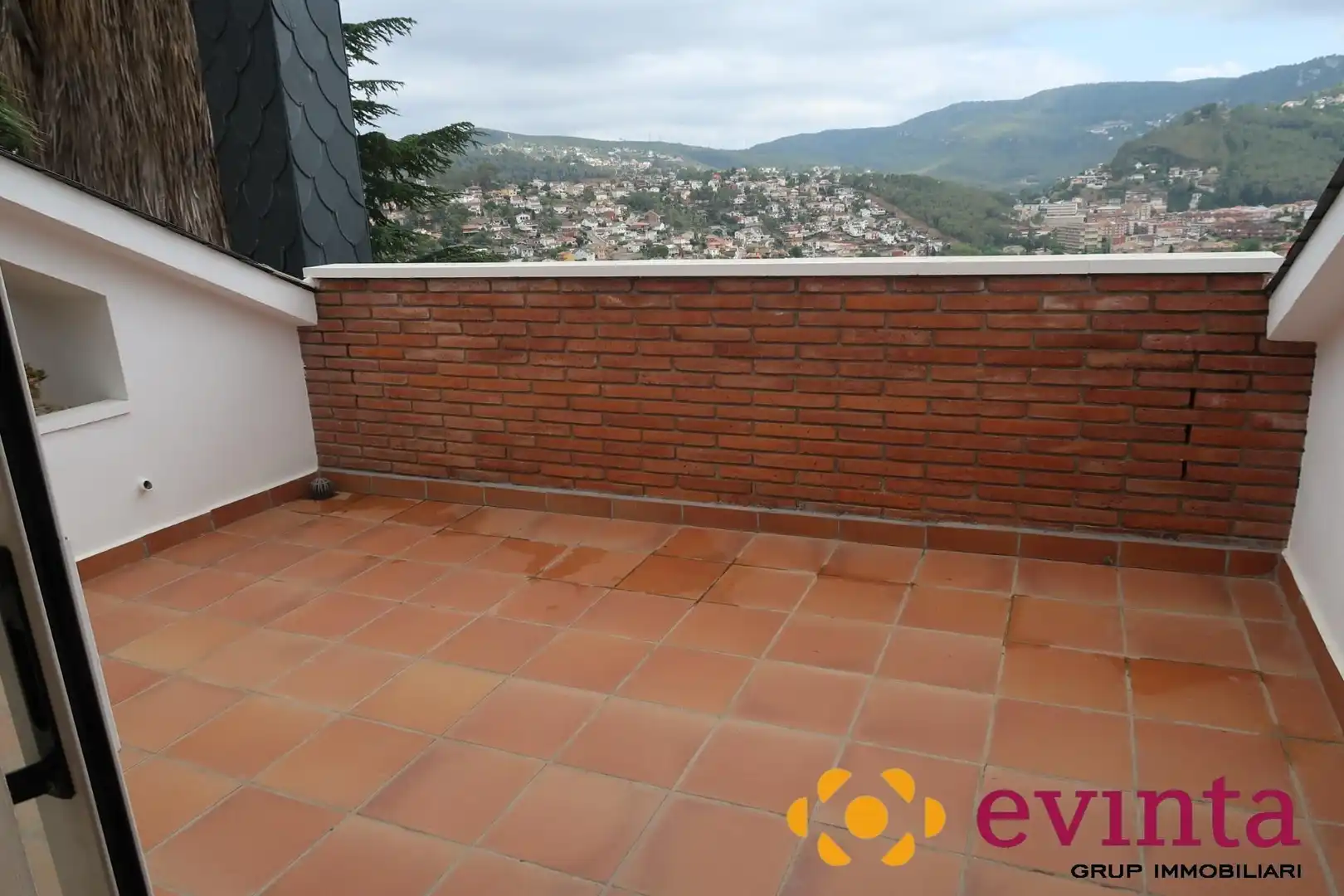 Terraza de Casa o chalet en venta en Vallirana con Calefacción, Jardín privado y Terraza