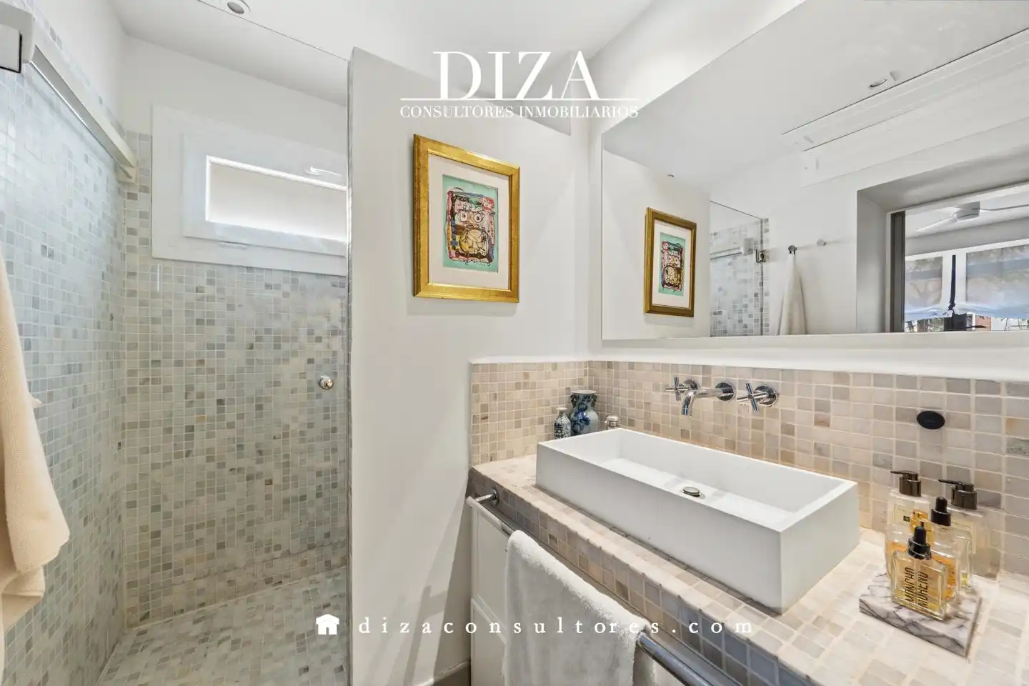 Bathroom of Flat for rent in Madrid  with Air Conditioner, Heating and Furnished