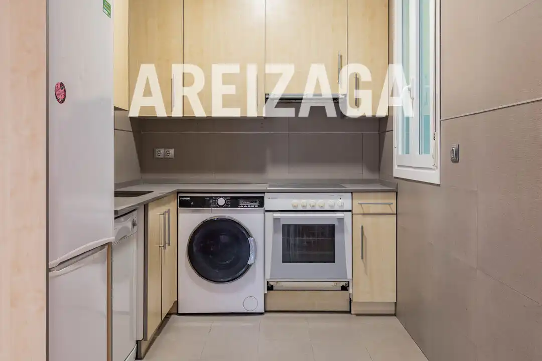 Kitchen of Flat for sale in Donostia - San Sebastián   with Heating and Balcony