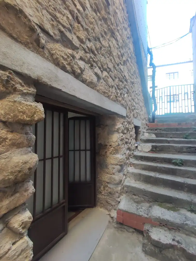 Maisonette zum Verkauf in Casas del Castañar mit Möbliert und Balkon