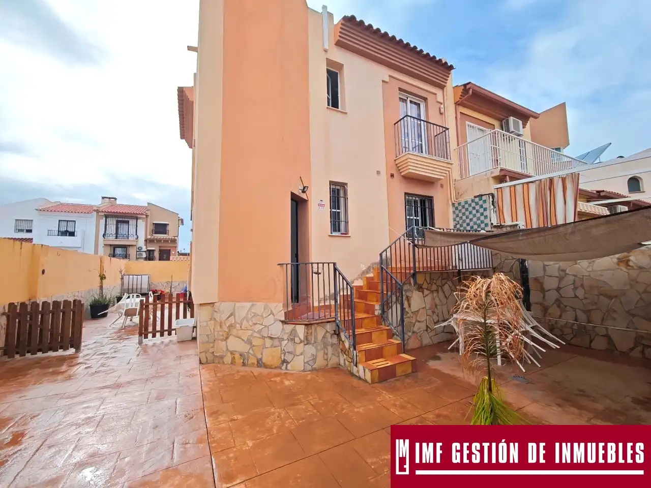 Vista exterior de Casa o chalet en venta en Vélez-Málaga con Aire acondicionado, Calefacción y Terraza