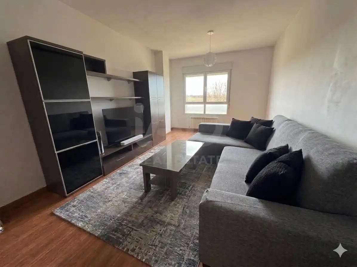 Sala de estar de Dúplex en venta en Valverde de la Virgen con Calefacción y Terraza