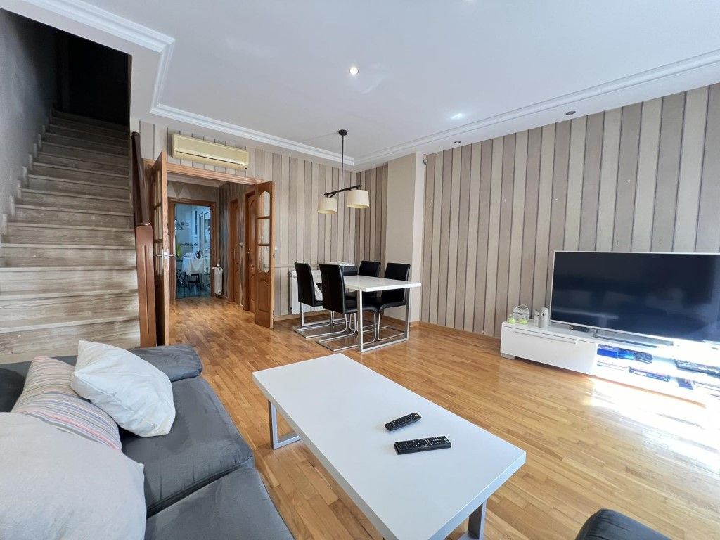 Sala d'estar de Casa o xalet en venda en Alzira amb Aire condicionat i Terrassa