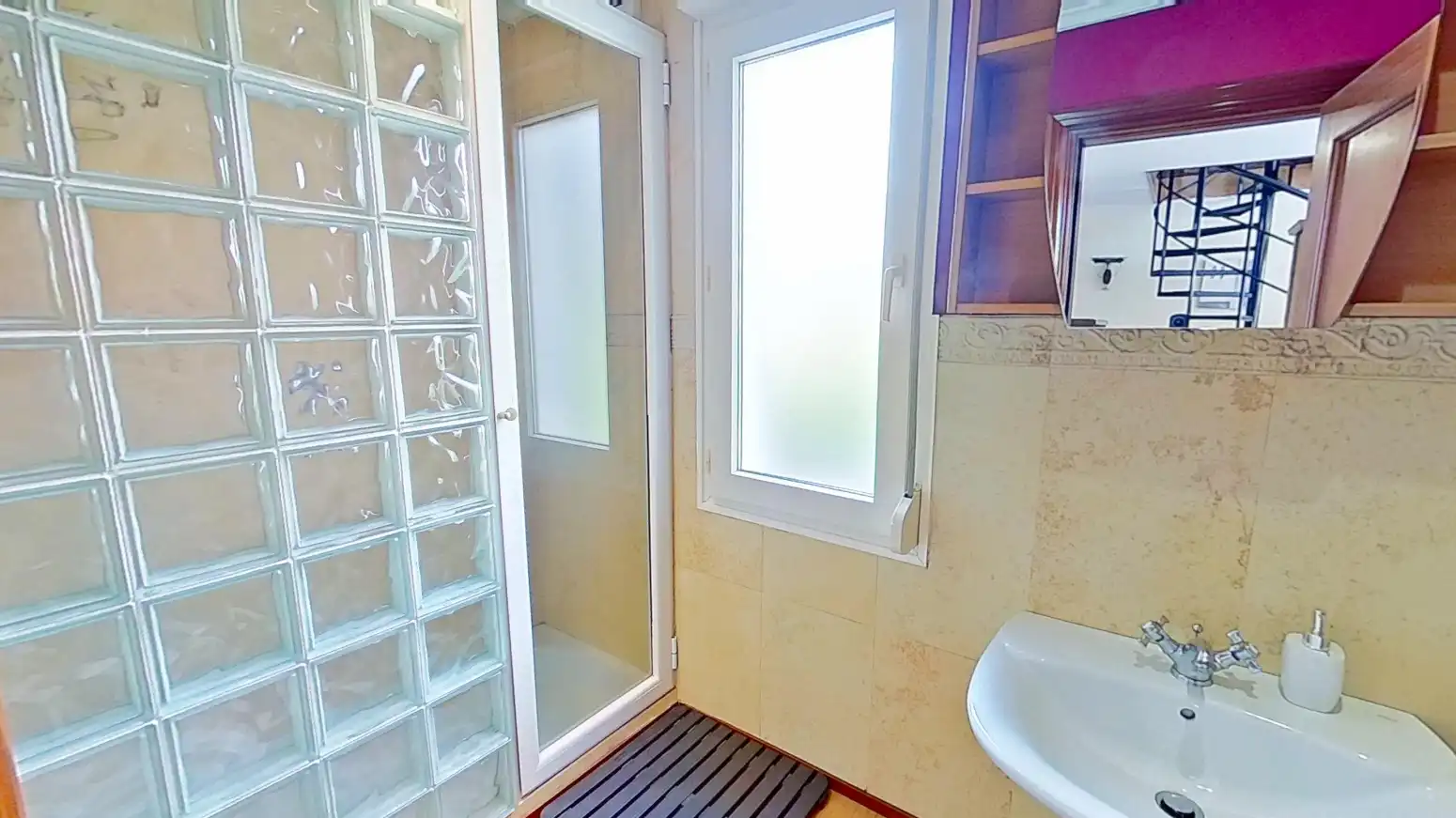Bathroom of Flat for sale in Miengo  with Heating, Private garden and Parquet flooring