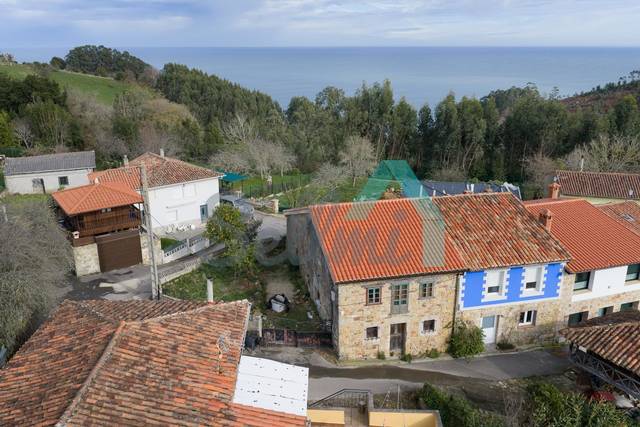 Casa adosada en Venta en Lugar Santa Mera en Selorio - Tornón