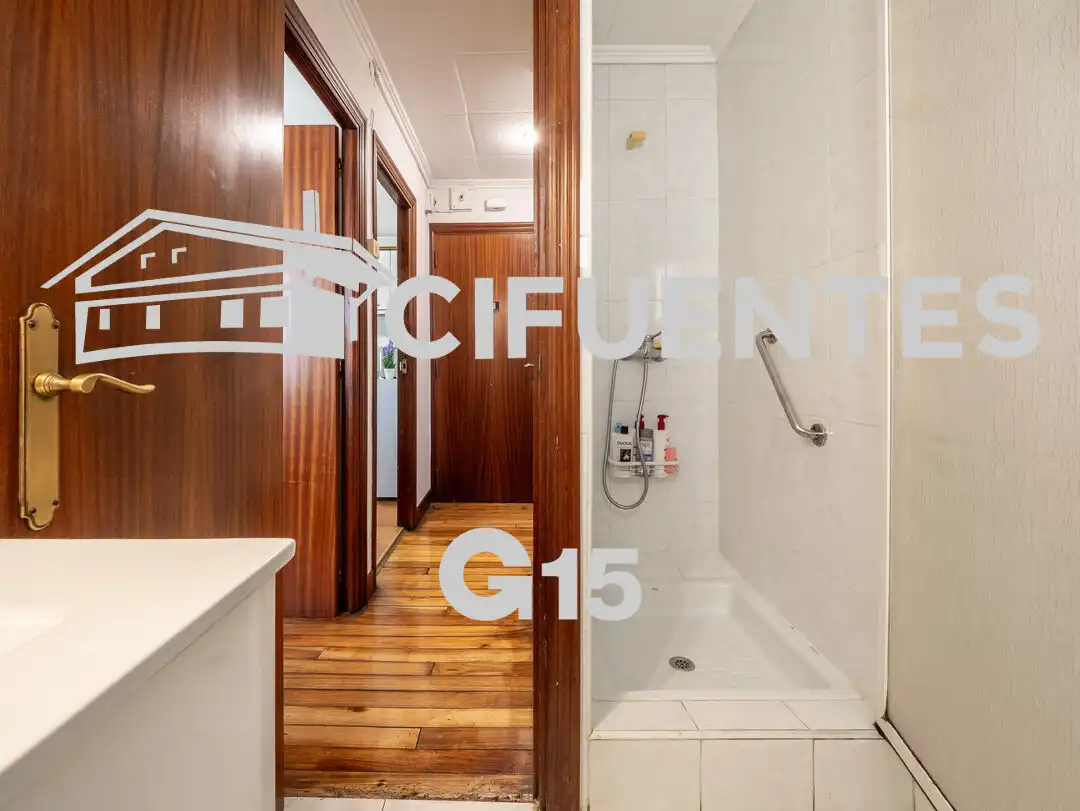 Bathroom of Flat for sale in Usurbil  with Heating and Furnished