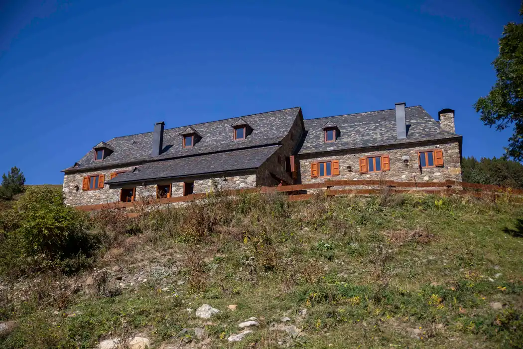 Vista exterior de Casa o xalet en venda en Naut Aran amb Calefacció, Jardí privat i Parquet