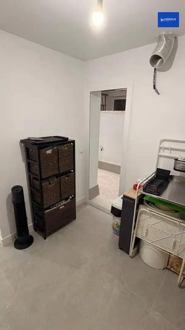 Bathroom of Apartments for sale in Nervión