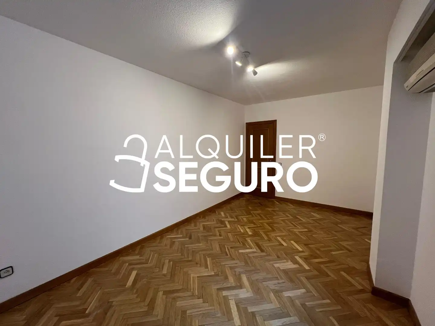 Habitación de Piso de alquiler en Fuencarral - El Pardo