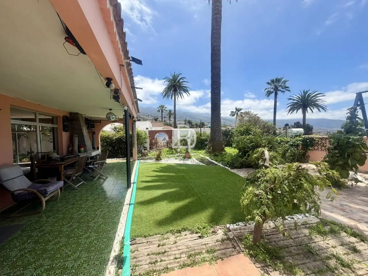 Jardí de Casa o xalet en venda en La Orotava amb Jardí privat, Piscina i Moblat