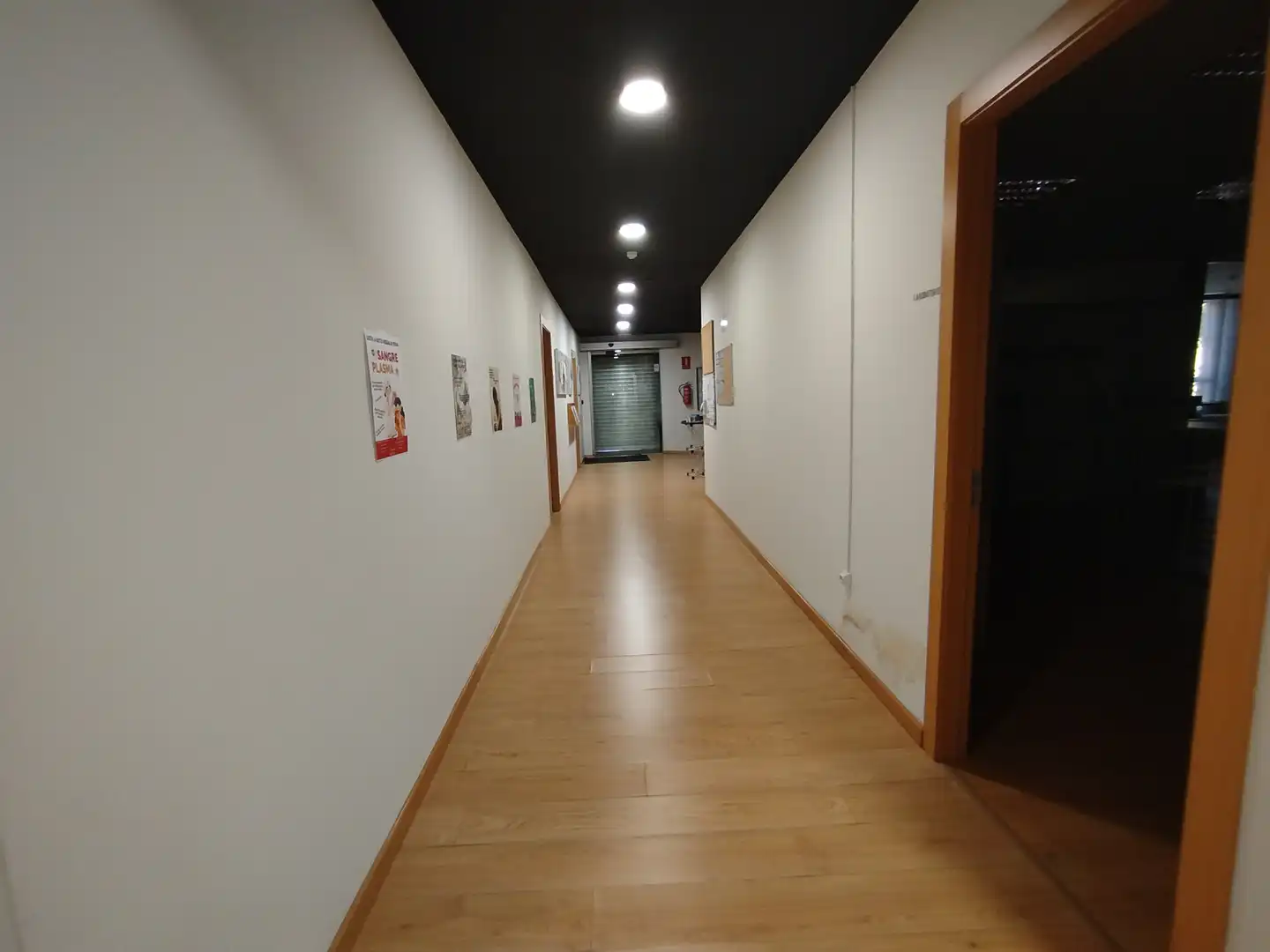 Commercial properties for sale in Castellón de la Plana / Castelló de la Plana  with Air Conditioner, Parquet flooring and Furnished