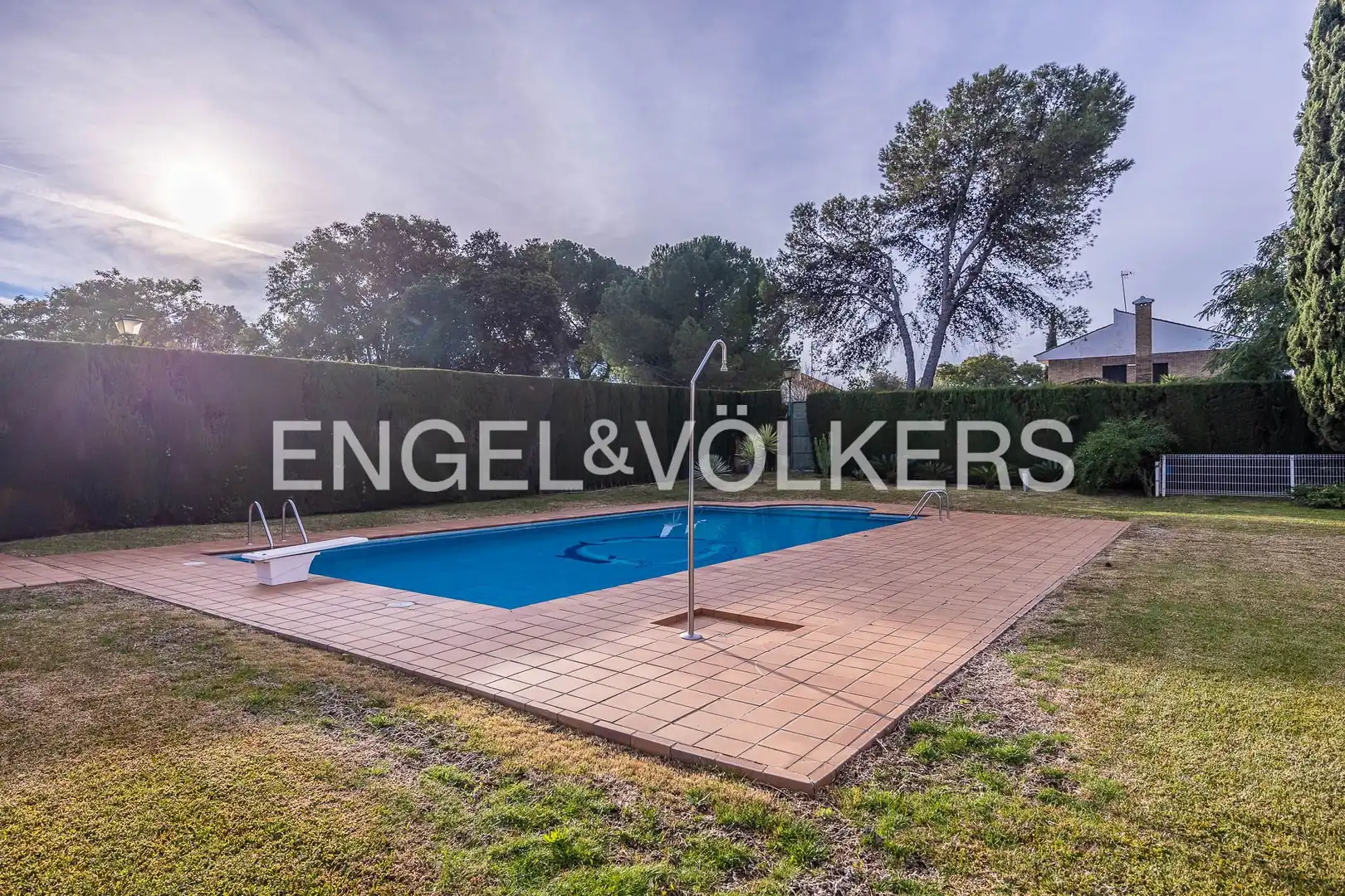 Piscina de Casa o chalet en venta en Mairena del Aljarafe con Aire acondicionado, Calefacción y Jardín privado