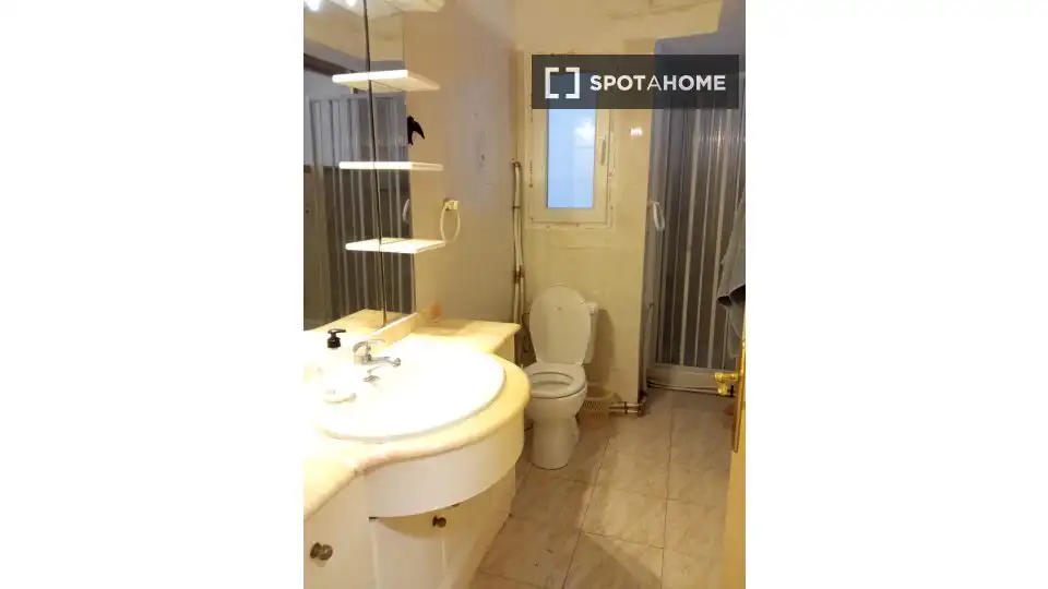 Baño de Piso de alquiler en Sueca con Aire acondicionado, Calefacción y Amueblado