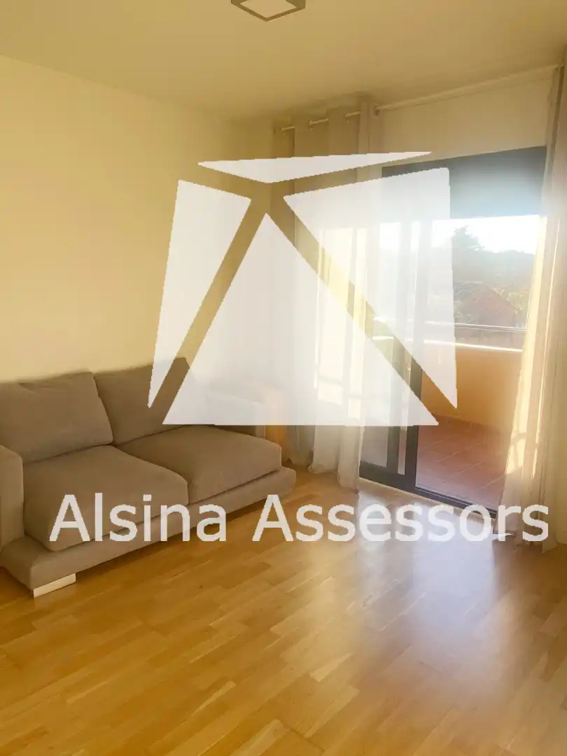 Flat for rent in Carrer del Castell de Solterra, 18, Montilivi