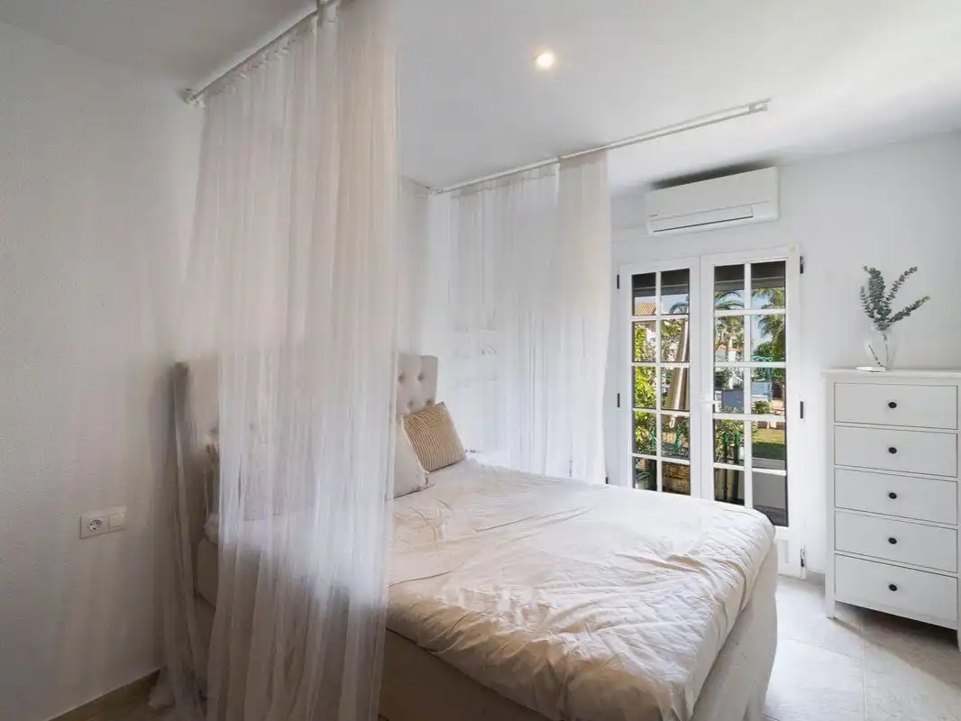 Casa a schiera con piscina in vendita a Calle Peñalara 8, imagen 3