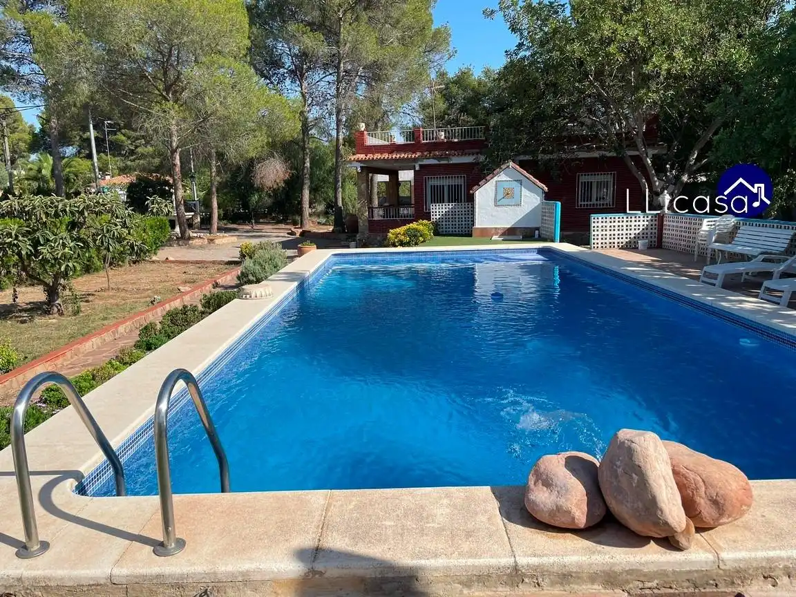 Piscina de Casa o xalet de lloguer en Olocau amb Calefacció, Jardí privat i Terrassa
