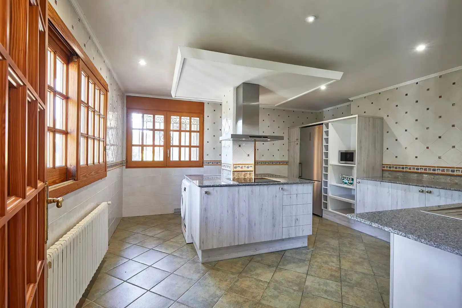 Cocina de Casa o chalet en venta en Sant Fost de Campsentelles con Calefacción, Jardín privado y Terraza