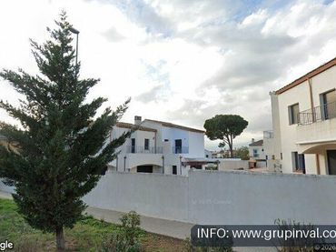 Baixos en venda a Calle Tarragona 129