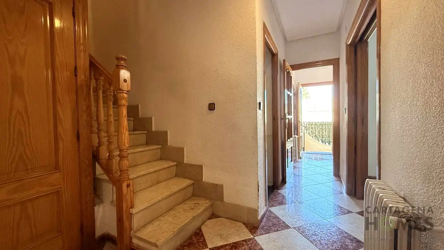 Casa o xalet en venda en Cartagena amb Aire condicionat i Jardí privat