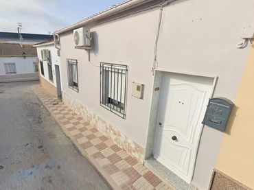 House for sale in Calle Dalí