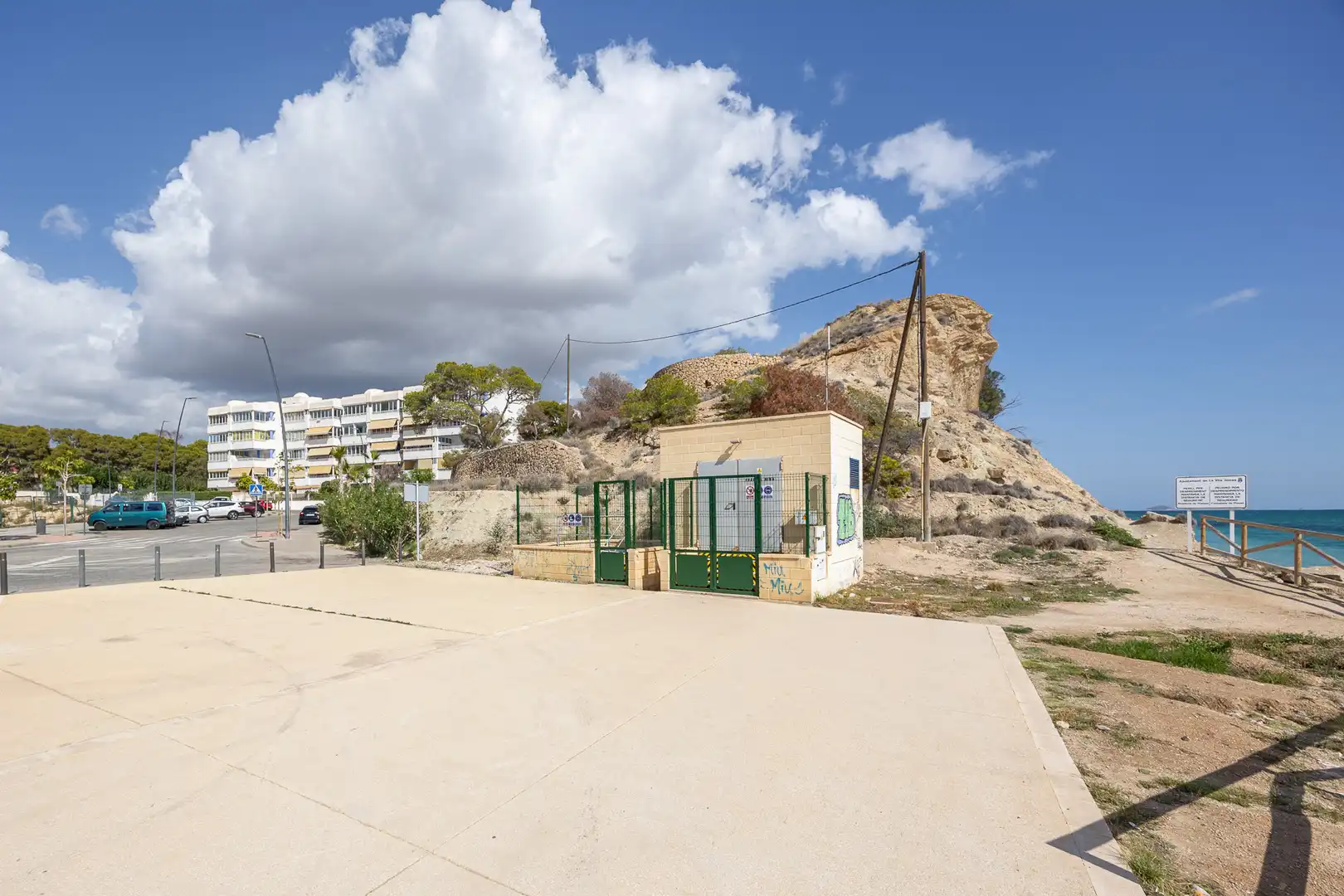 Vista exterior de Apartamento en venta en Villajoyosa / La Vila Joiosa con Piscina, Amueblado y Piscina comunitaria