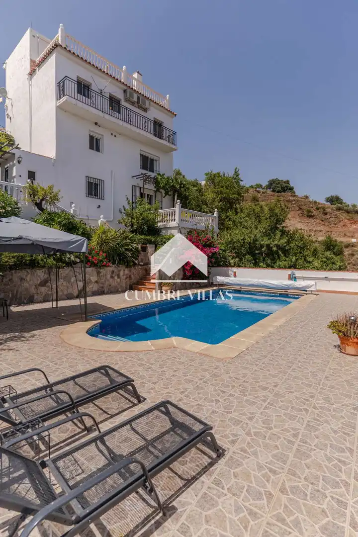 Piscina de Casa o xalet en venda en Lújar amb Jardí privat, Terrassa i Internet