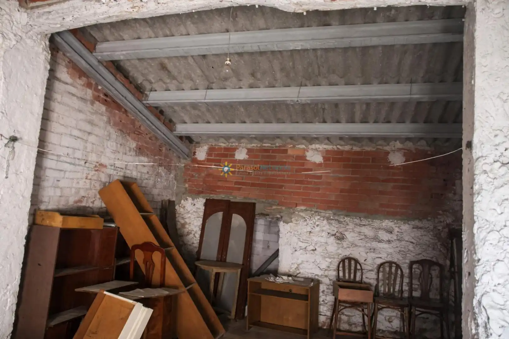 Einfamilien-Reihenhaus zum Verkauf in Benigànim mit Terrasse und Abstellraum