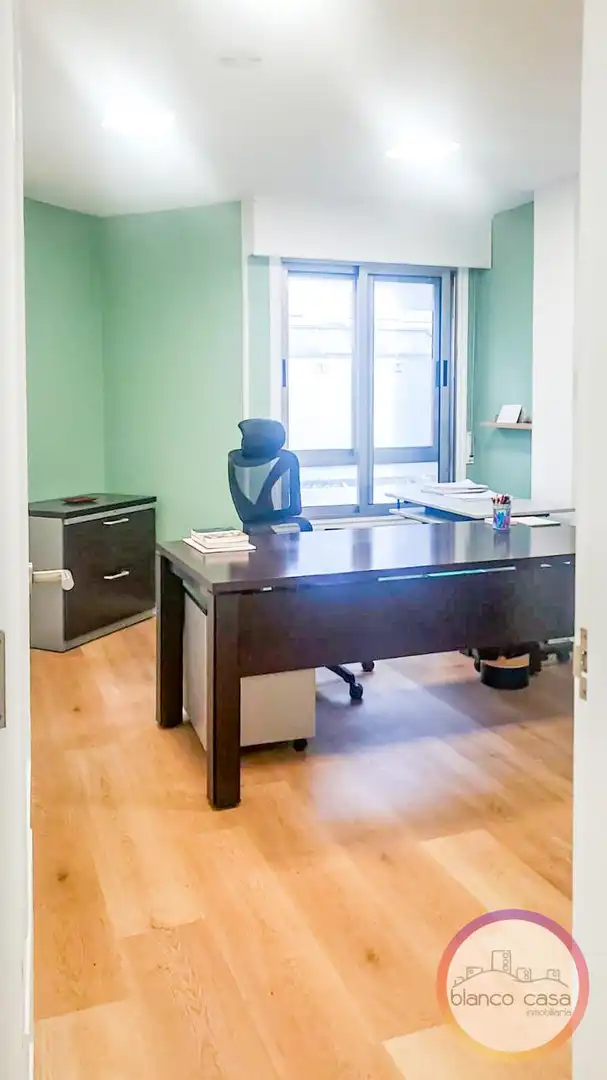 Office space with lift to rent in Carballo, imagen 5