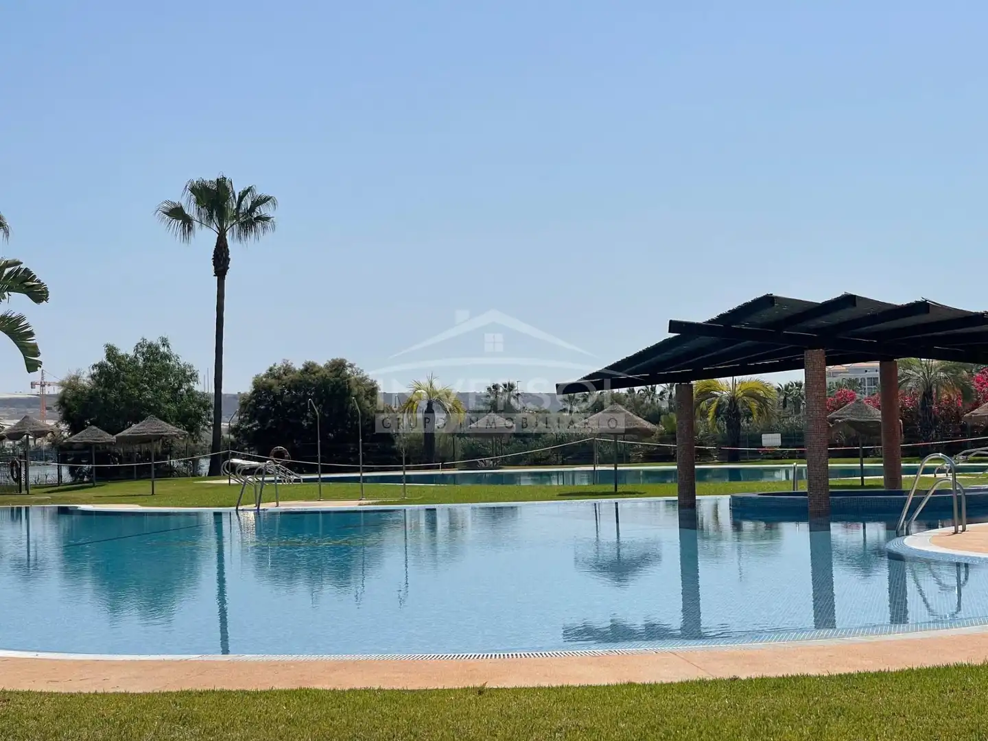 Piscina de Piso en venta en El Ejido con Terraza, Amueblado y Horno