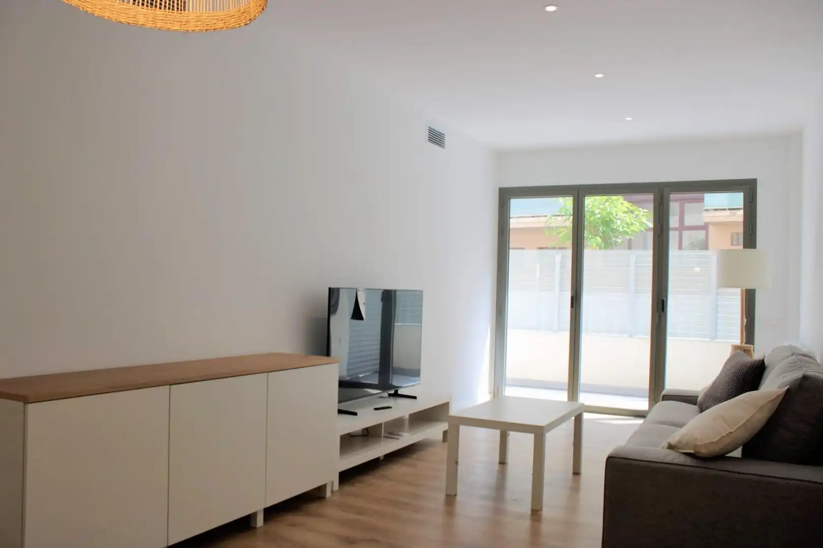 Flat for rent in Antón Agullana, Montilivi