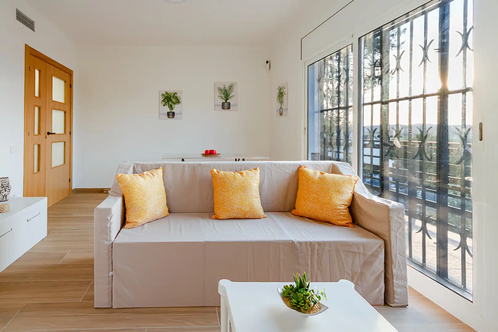 Sala de estar de Casa o chalet en venta en Castellví de Rosanes con Aire acondicionado, Calefacción y Jardín privado