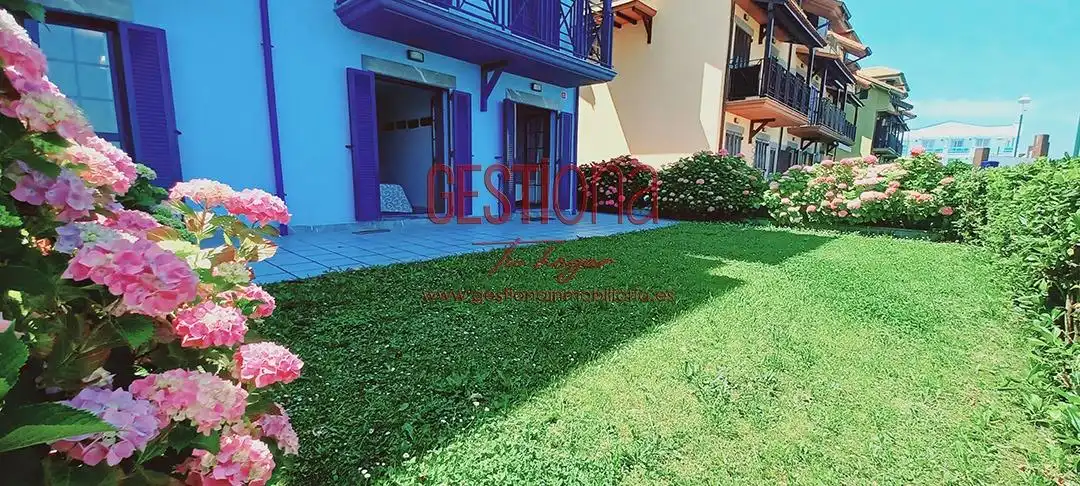 Vista exterior de Planta baixa de lloguer en Noja amb Calefacció, Jardí privat i Terrassa