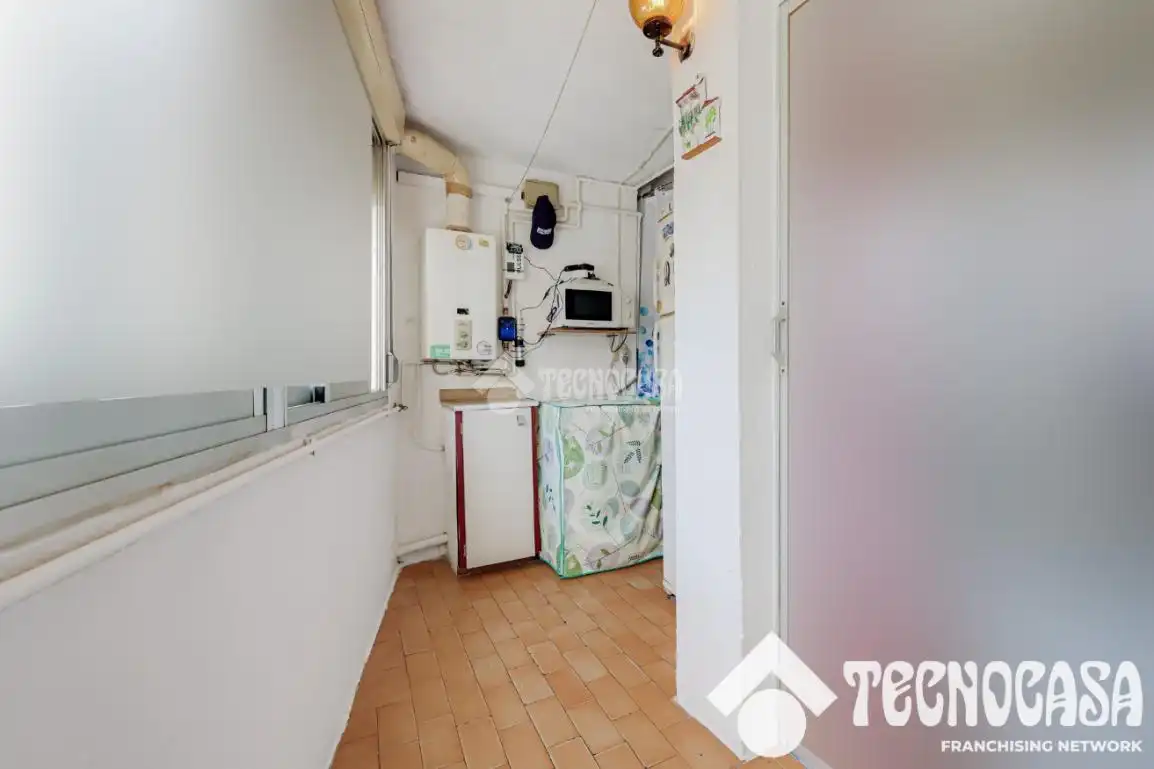 Kitchen of Flat for sale in Can Feu - Gràcia