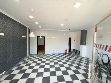 Local comercial en venda a Pedanías Este