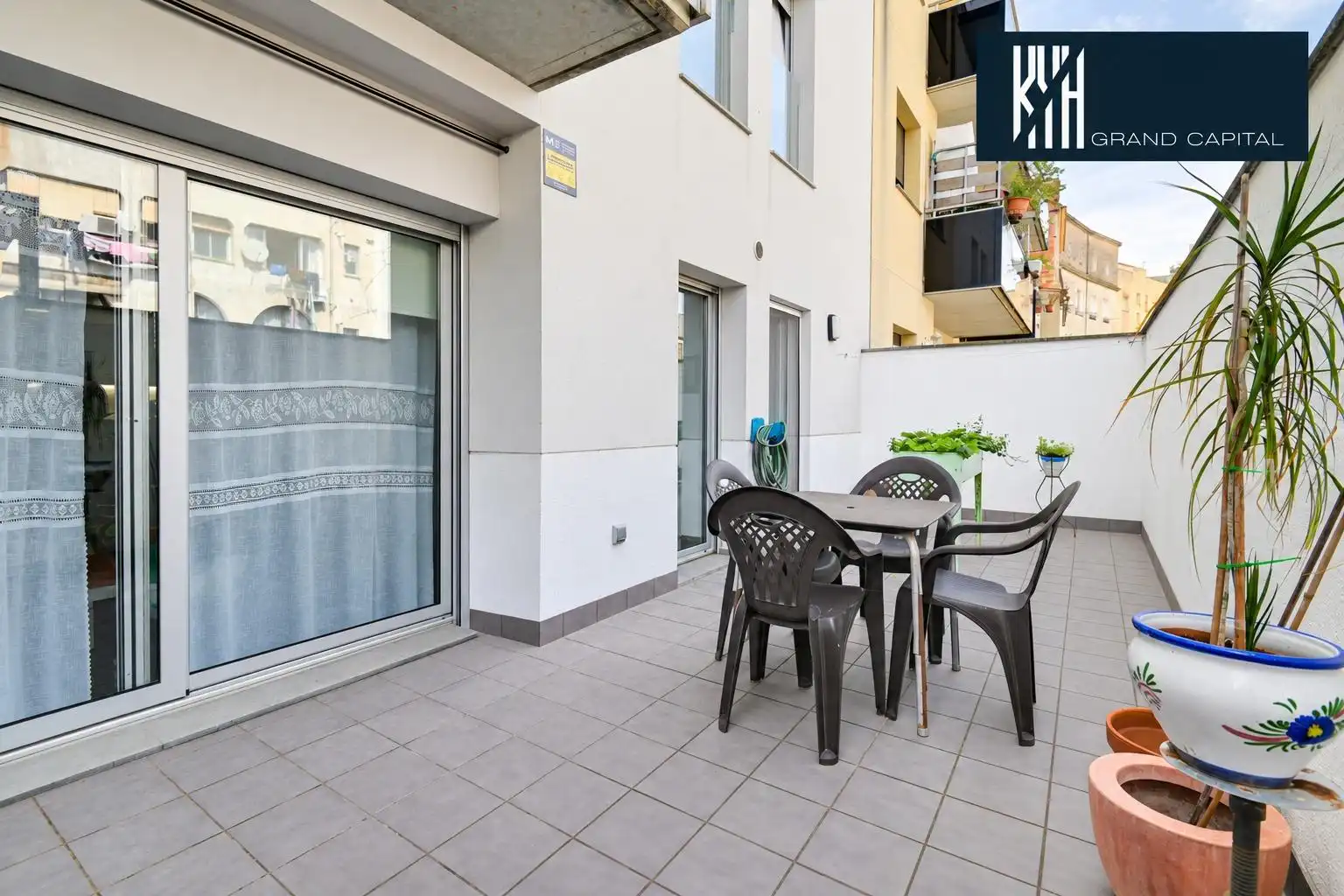 Piso con ascensor en venta en NARCIS MONTURIOL-STA EUGE