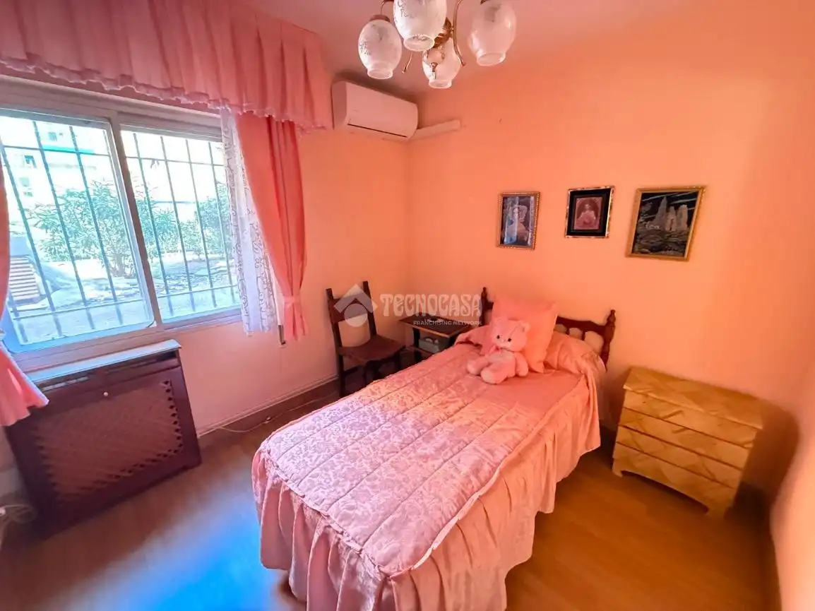 Bedroom of Flat for sale in Alcalá de Henares  with Air Conditioner and Heating