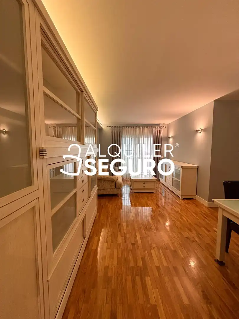 Piso con ascensor en alquiler en de Eugenio Sellés