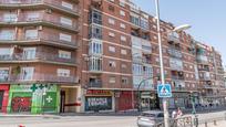 Exterior view of Flat for sale in  Granada Capital  with Terrace and Balcony