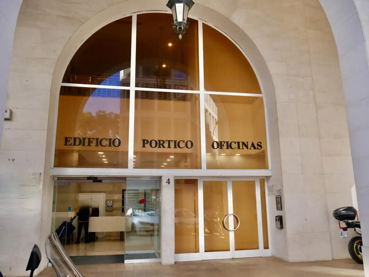 Oficina en venta en Concejal Francisco Ballesteros, La Calzada - La Florida