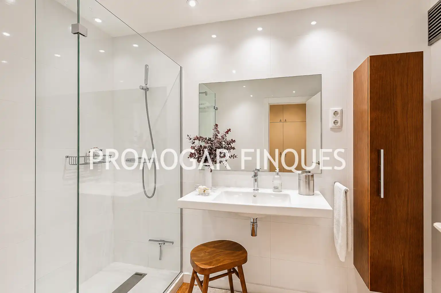 Badezimmer von Maisonette zum Verkauf in Sant Feliu de Llobregat mit Klimaanlage, Heizung und Privatgarten