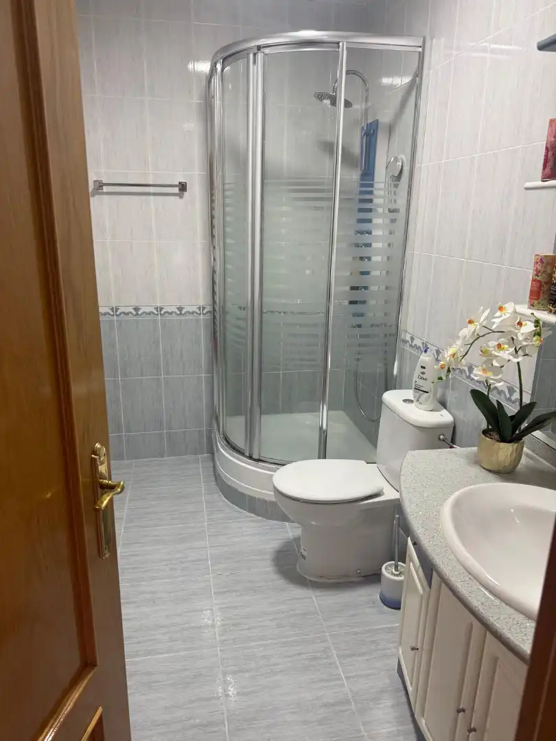 Baño de Casa o chalet en venta en Casarrubuelos con Aire acondicionado, Calefacción y Piscina