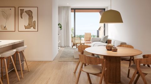 Vivienda de obra nueva, cocina con península y balcón-terraza